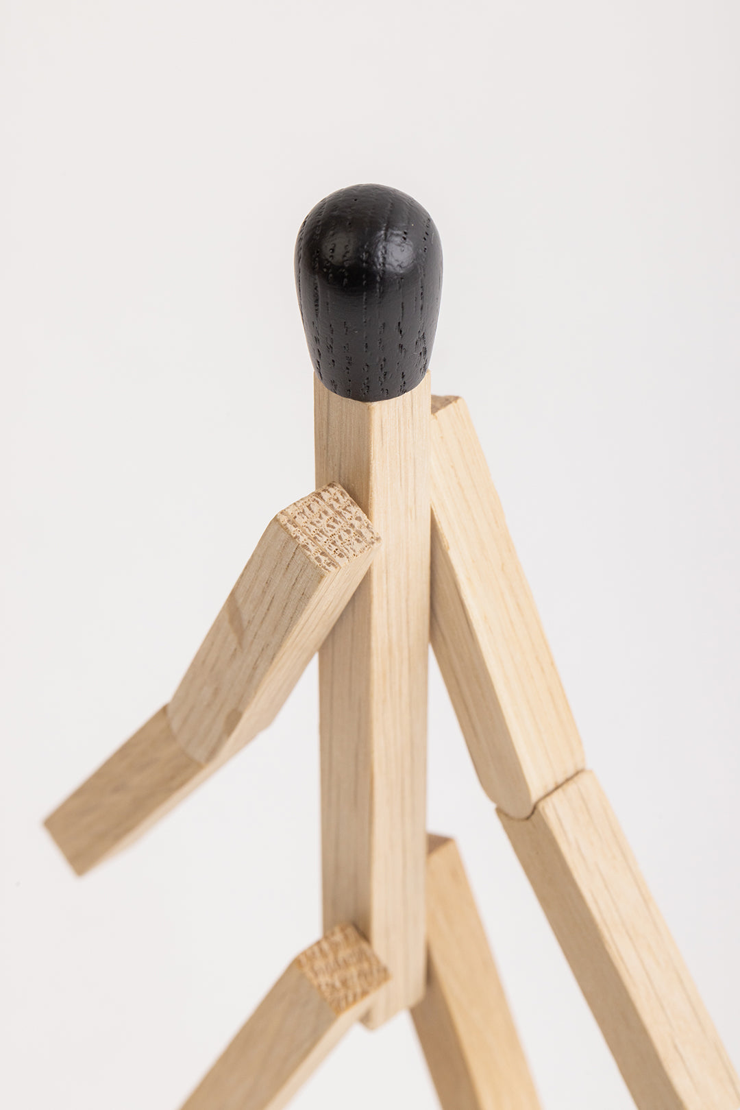Matchman Figur aus Eiche